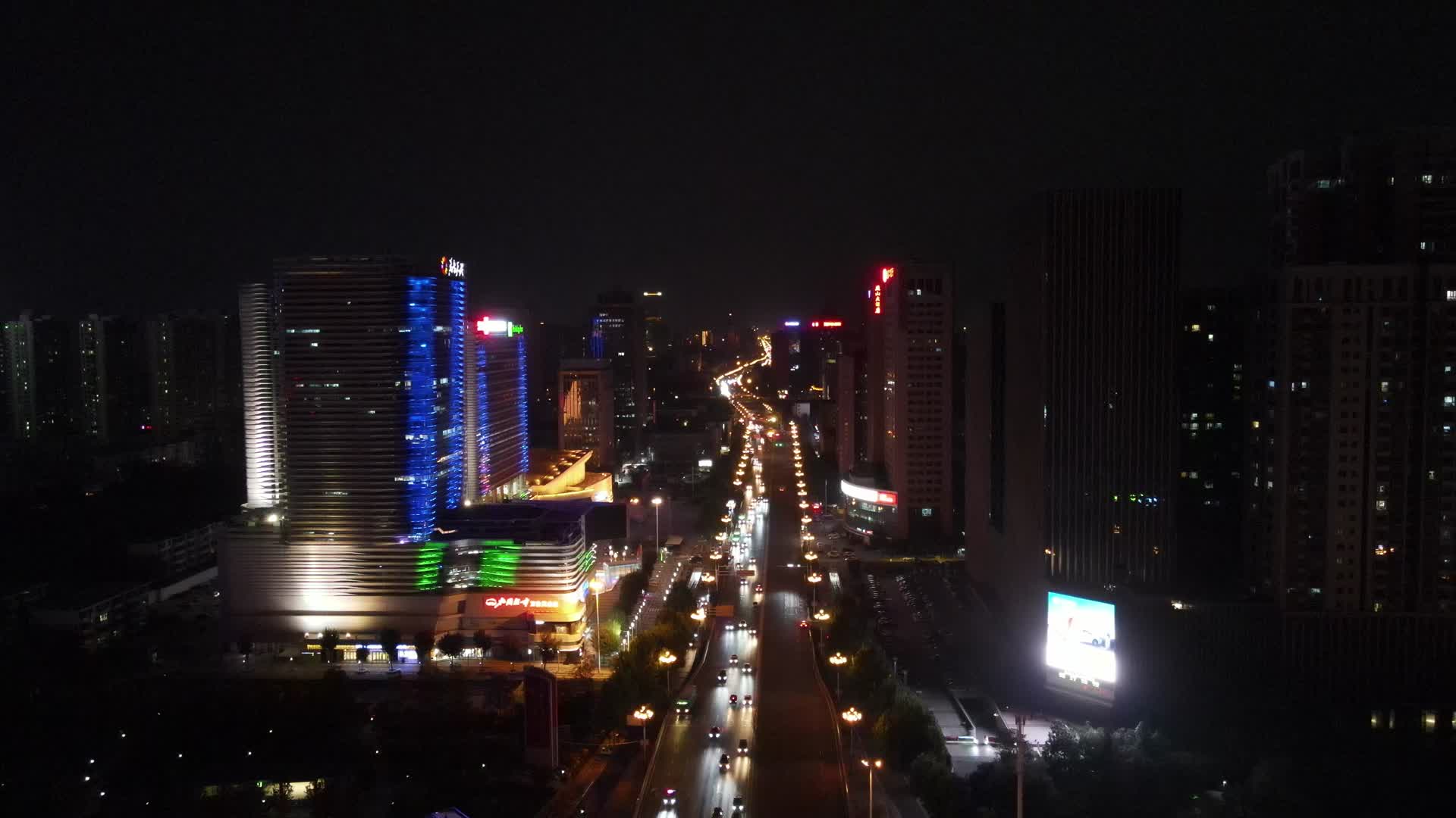 航拍石家庄中山路夜景北国商城视频的预览图