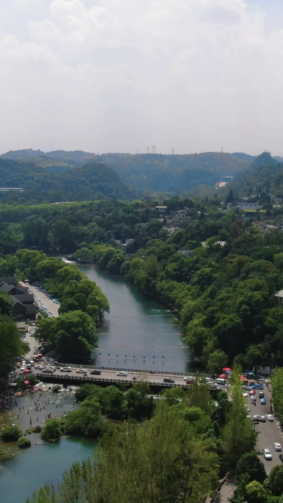 航拍贵州贵阳花溪河花溪公园视频的预览图