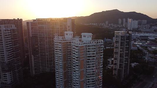 俯拍厦门市城区美景视频的预览图