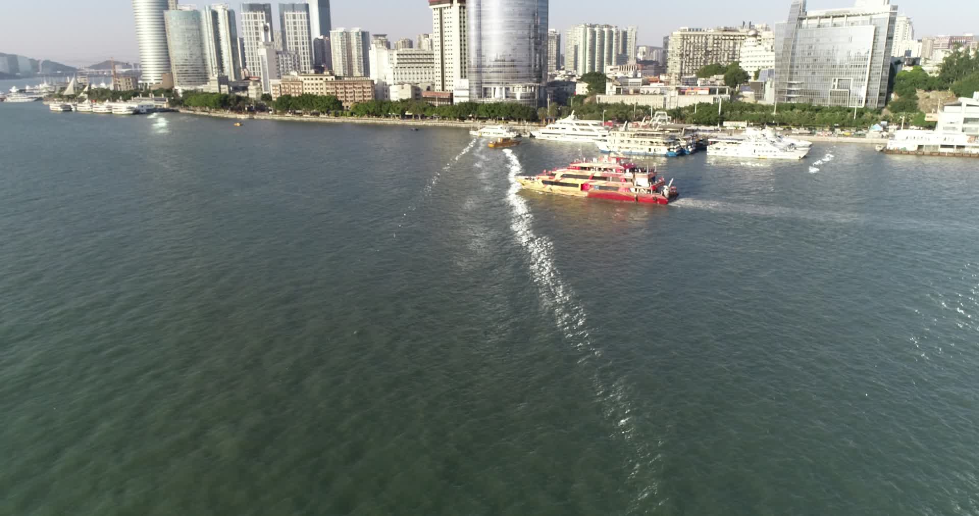 厦门市海边航拍视频的预览图