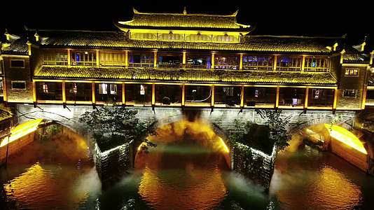 航拍神秘湘西凤凰古城4A景区虹桥夜景视频的预览图