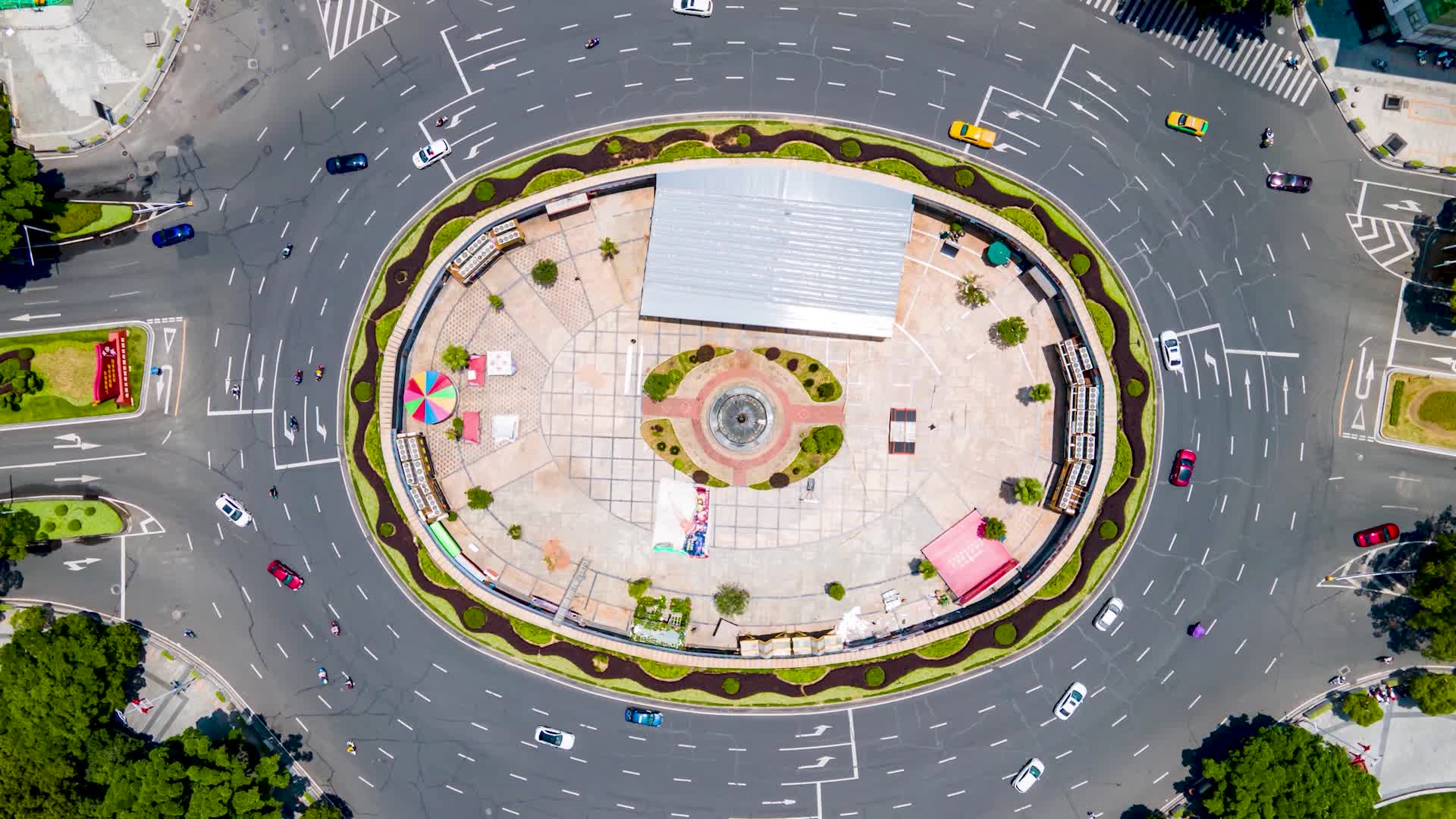 航拍赣州南门广场交通车流视频的预览图