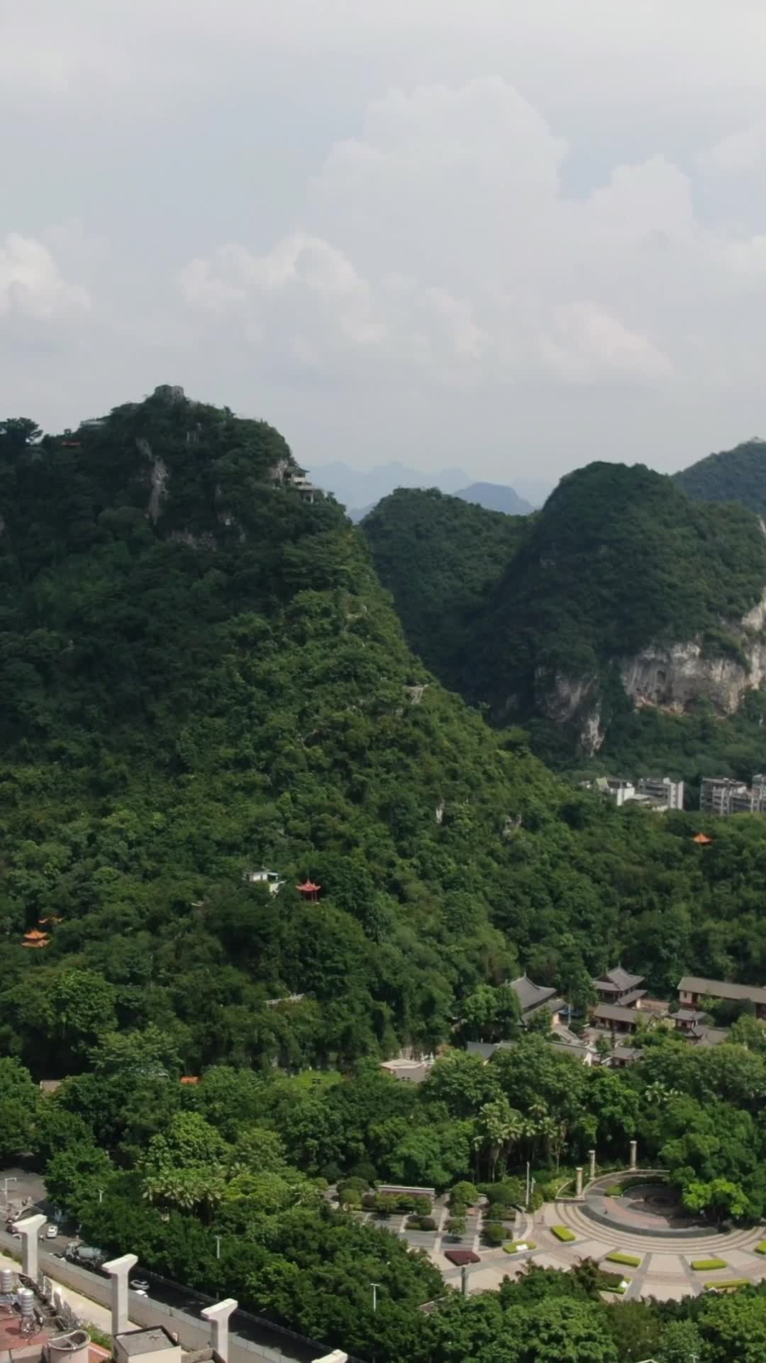 广西柳州城市风光竖屏航拍视频的预览图