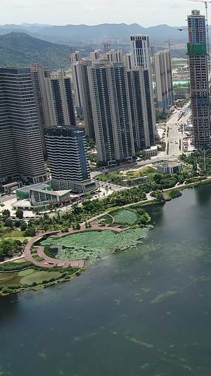 湖南长沙梅溪湖城市建设竖屏航拍视频的预览图