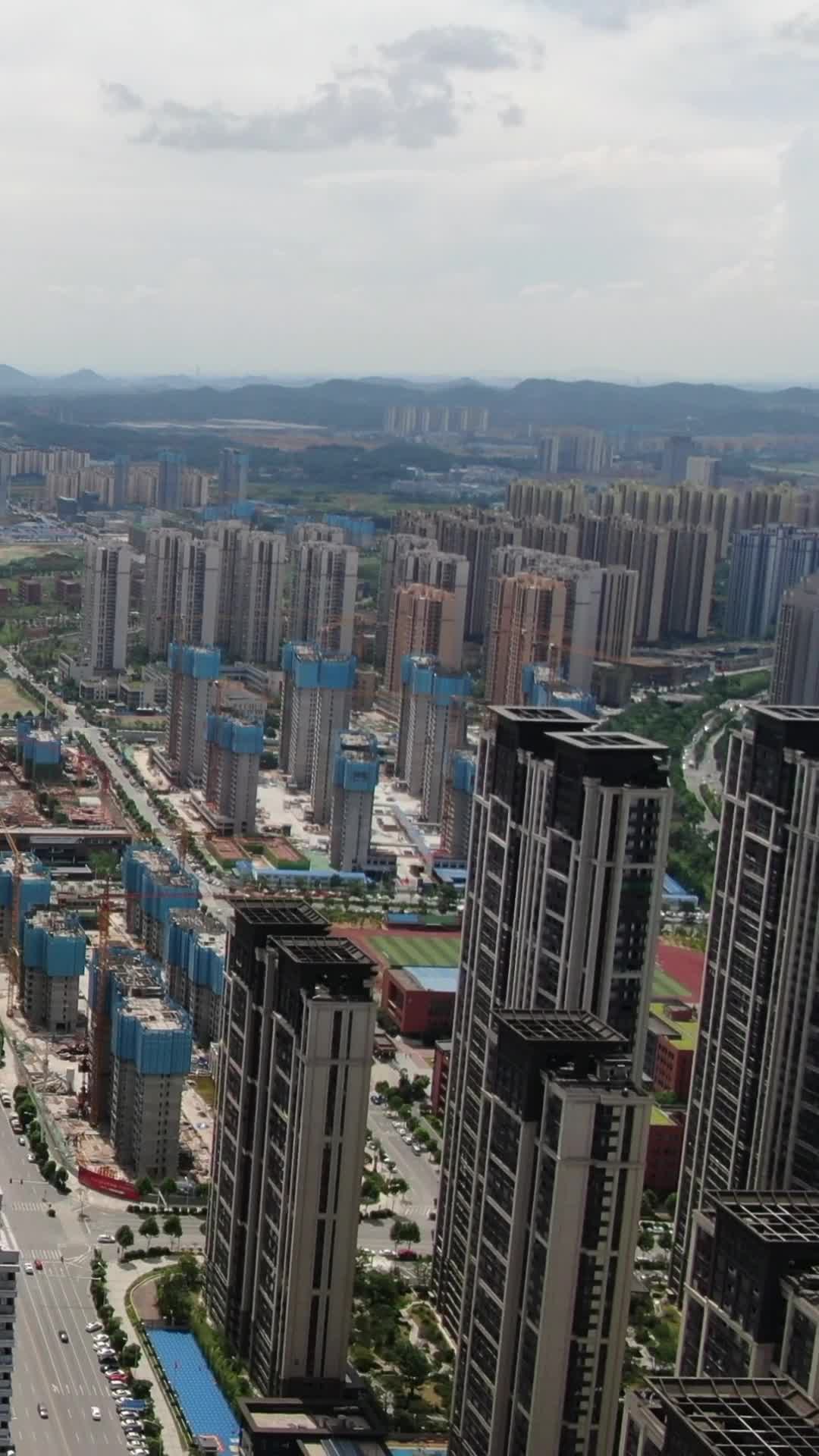 城市建设房地产施工航拍视频的预览图