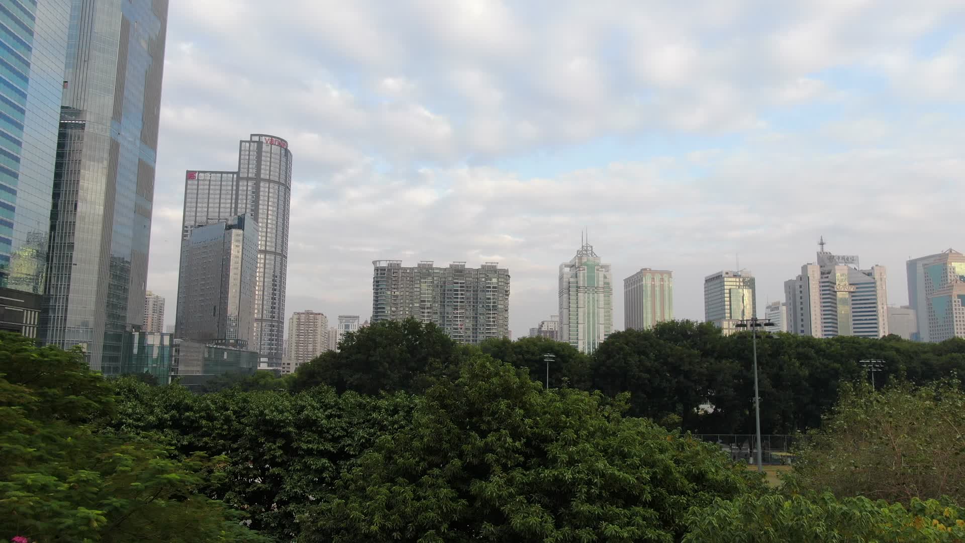 航拍广东广州城市风光视频的预览图