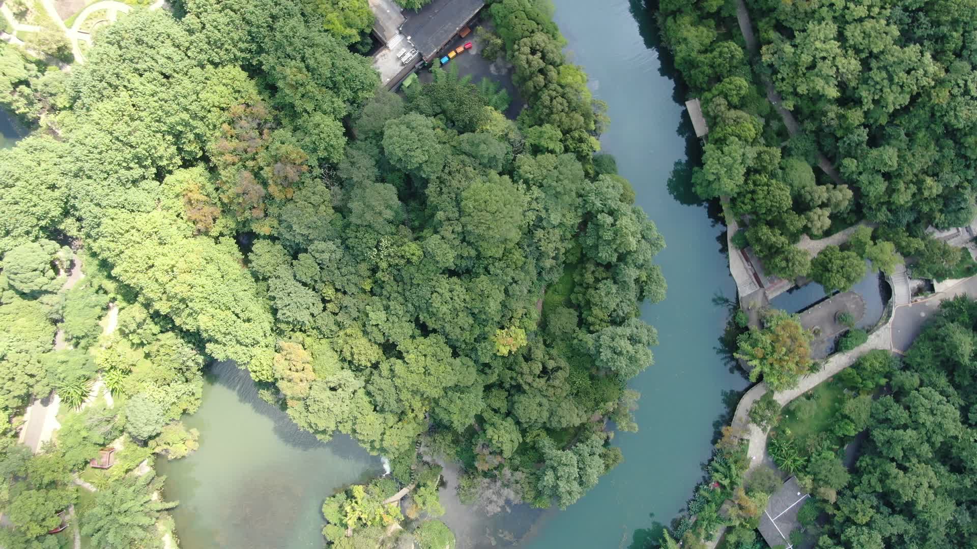 航拍贵州贵阳花溪国家湿地公园视频的预览图