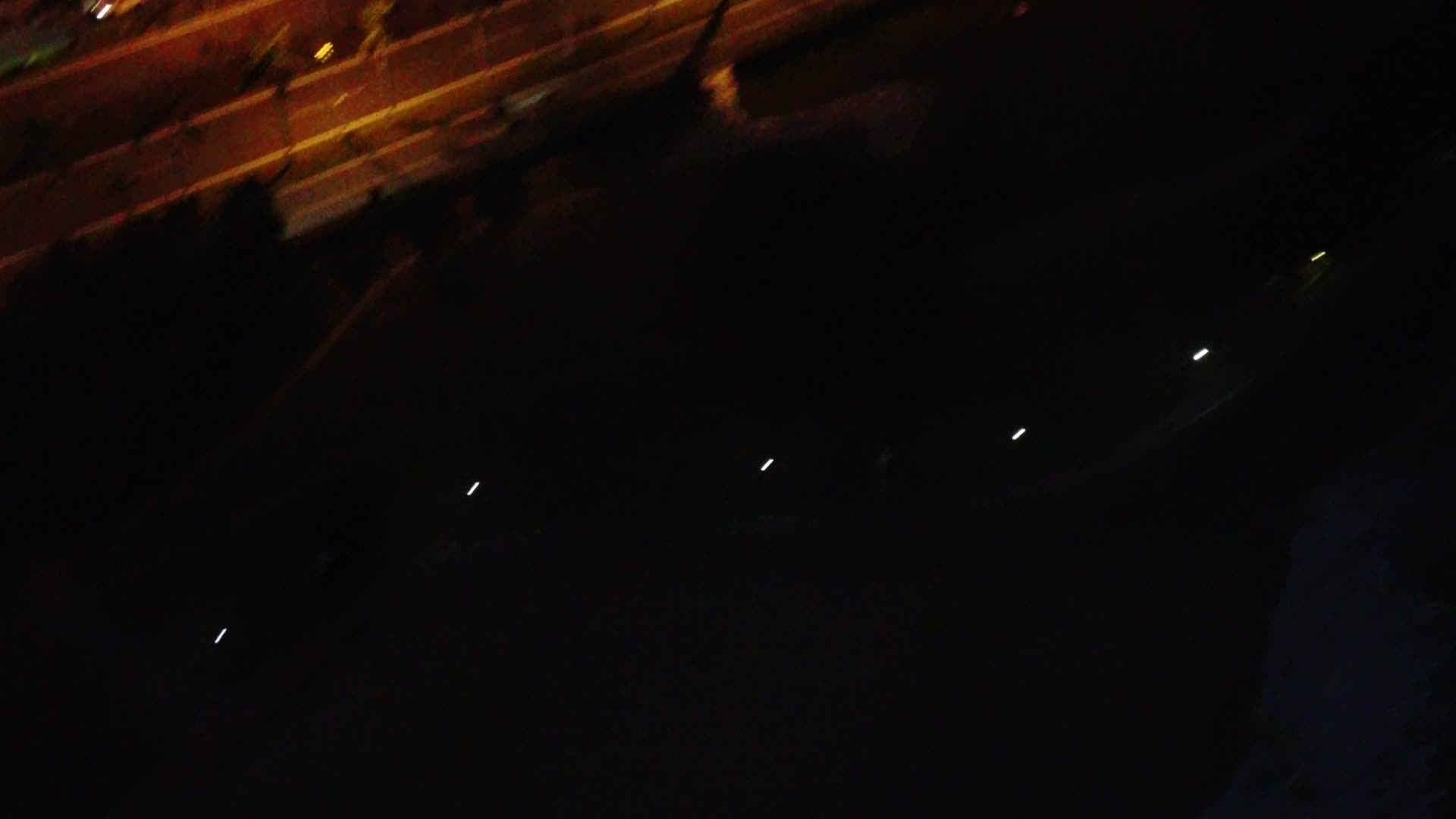 俯拍厦门市街道视频视频的预览图