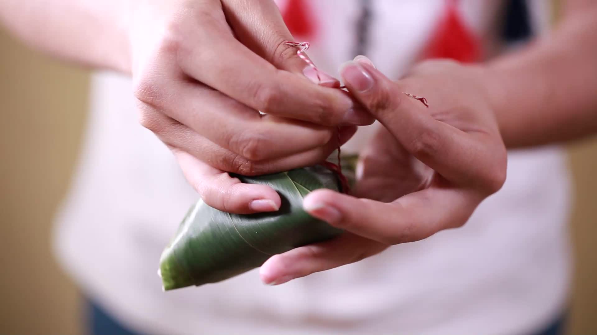 绑粽子包粽子视频的预览图