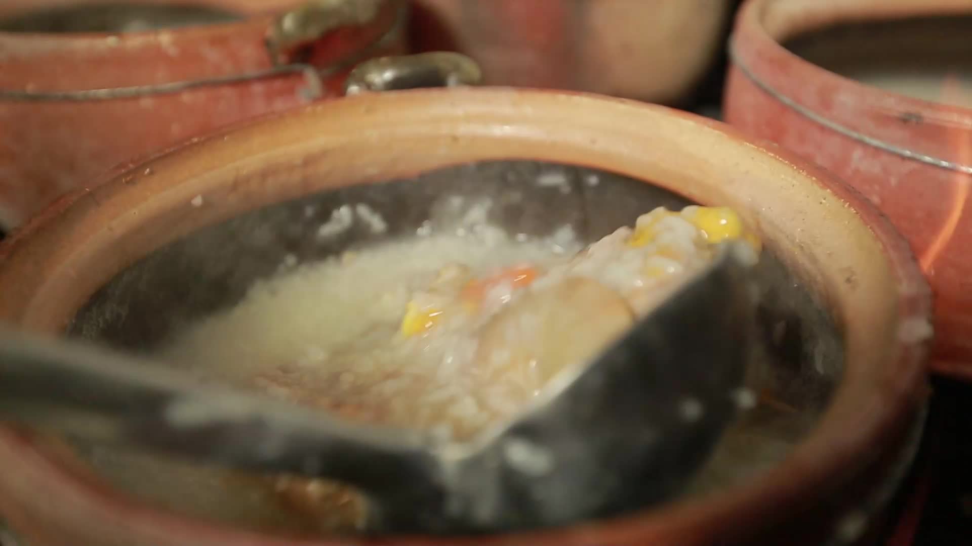 潮汕砂锅粥视频的预览图