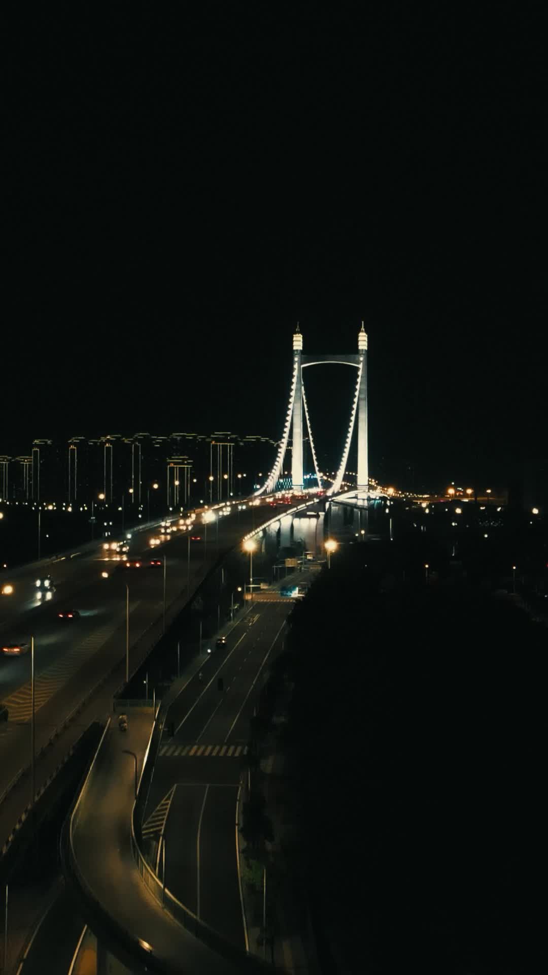 航拍福建福州鼓山大桥交通视频的预览图