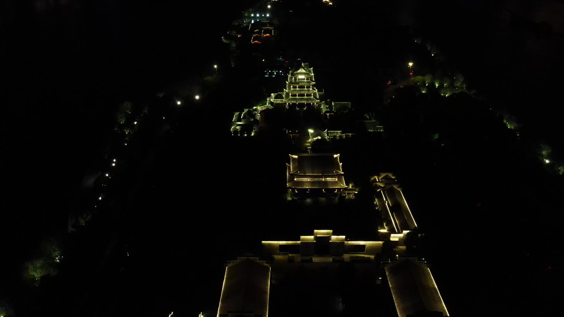 湖南长沙橘子洲江神庙夜景航拍视频的预览图