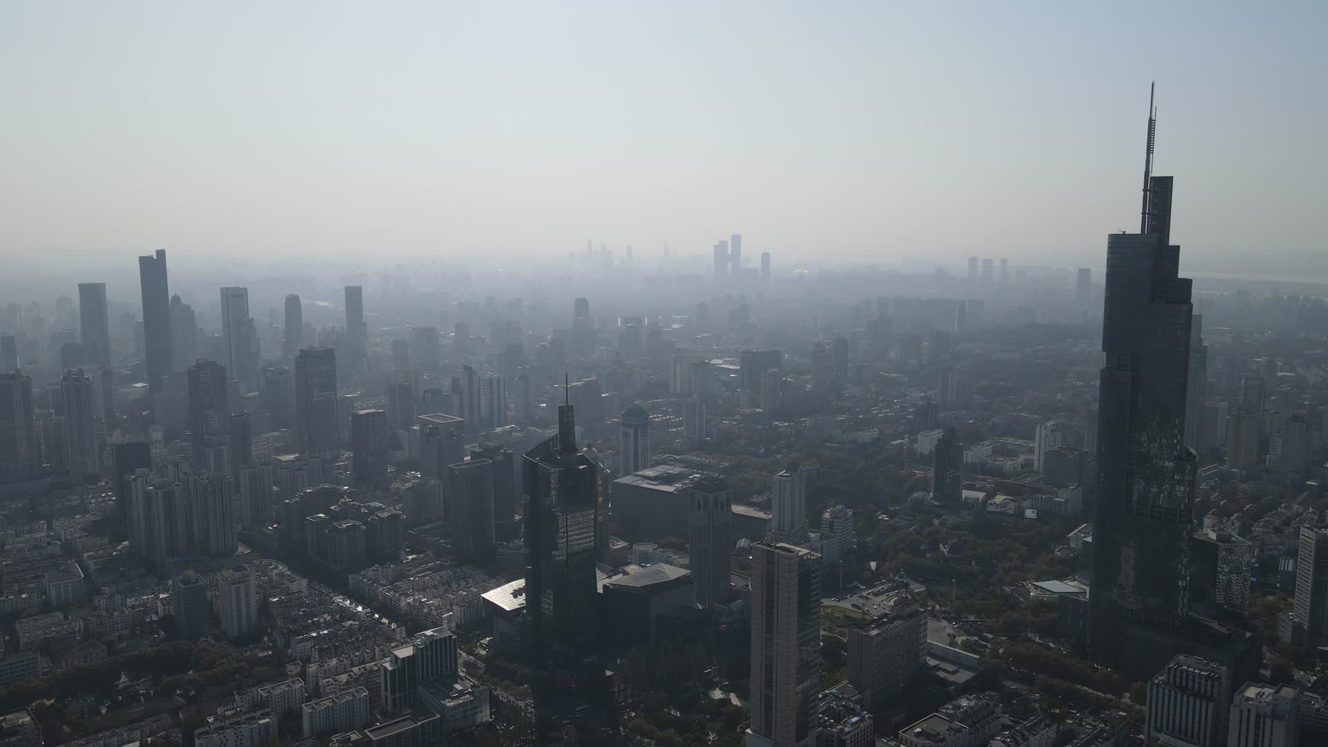 航拍南京南京紫峰大厦鼓楼广场视频的预览图