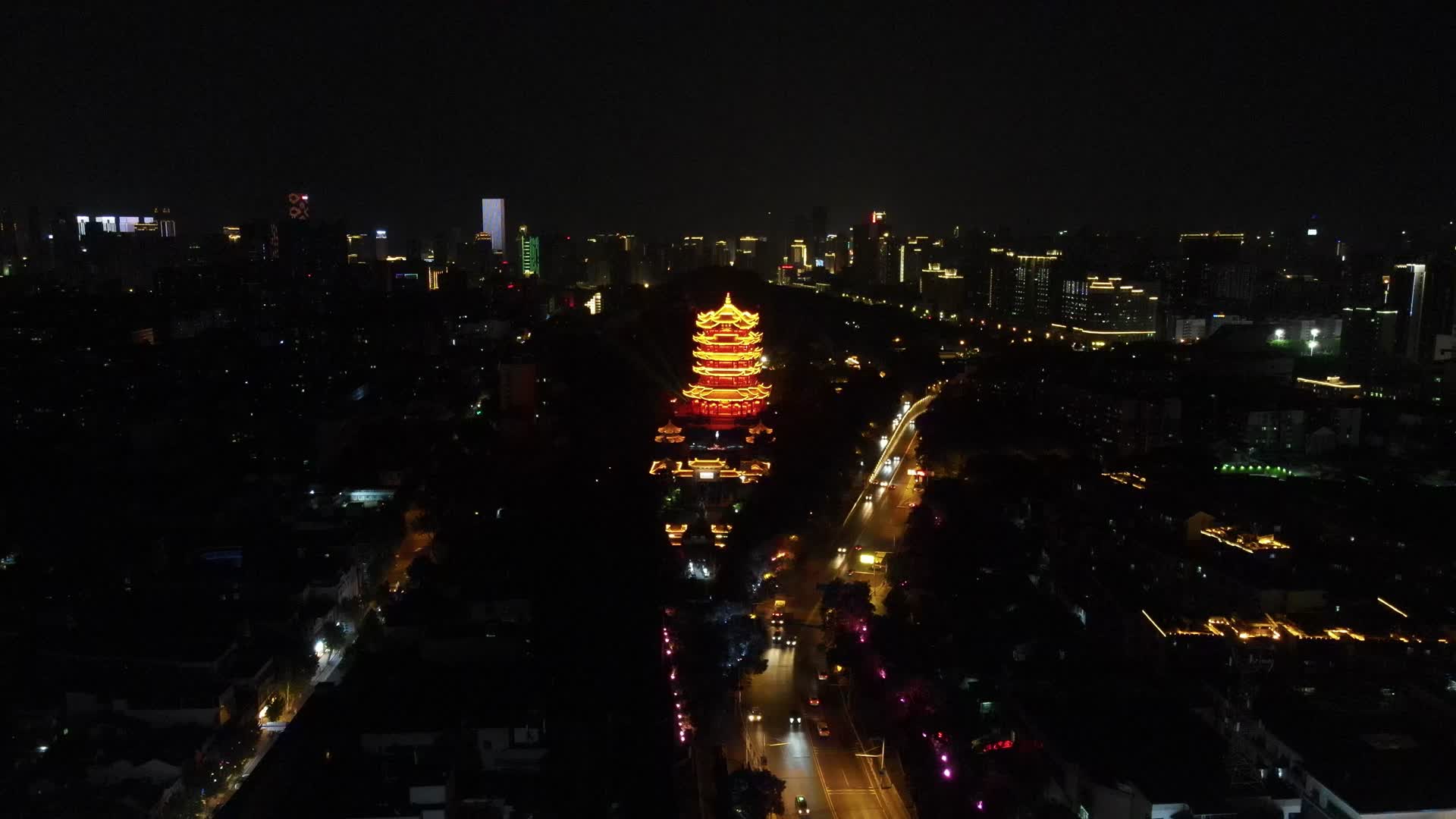 航拍湖北武汉黄鹤楼景区夜景视频的预览图