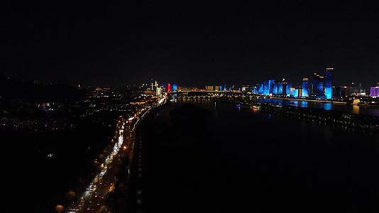 湖北武汉长江两岸夜景灯光秀航拍视频的预览图