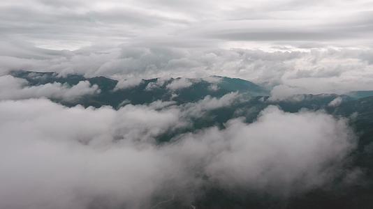 广西大容山云海视频的预览图