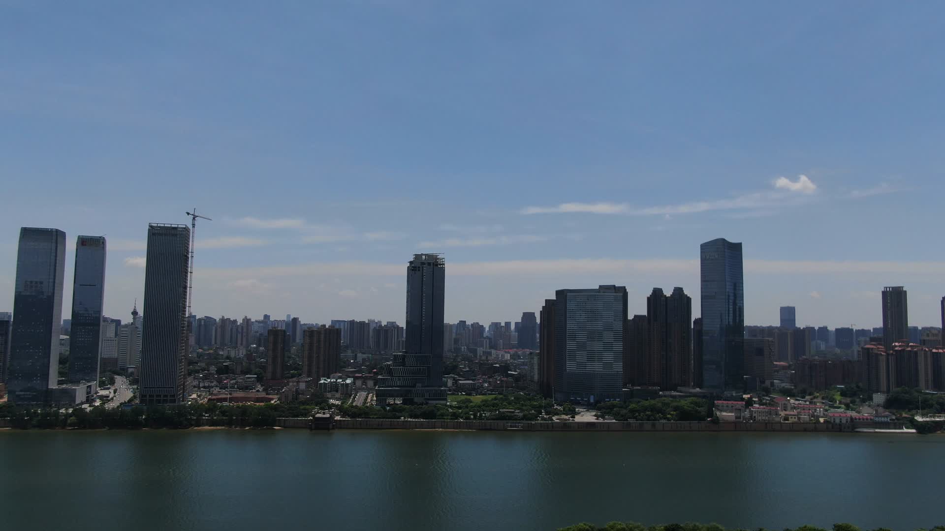 湖南长沙湘江橘子洲风光视频的预览图