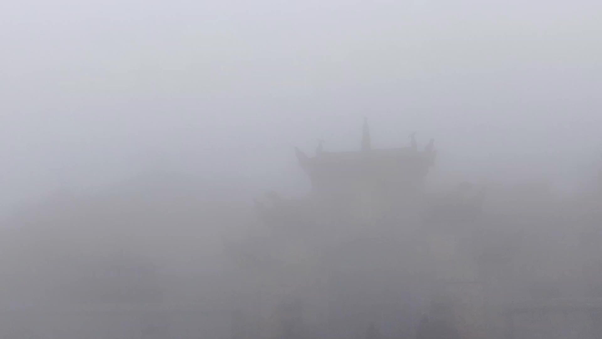 南岳衡山5A景区清晨迷雾视频的预览图