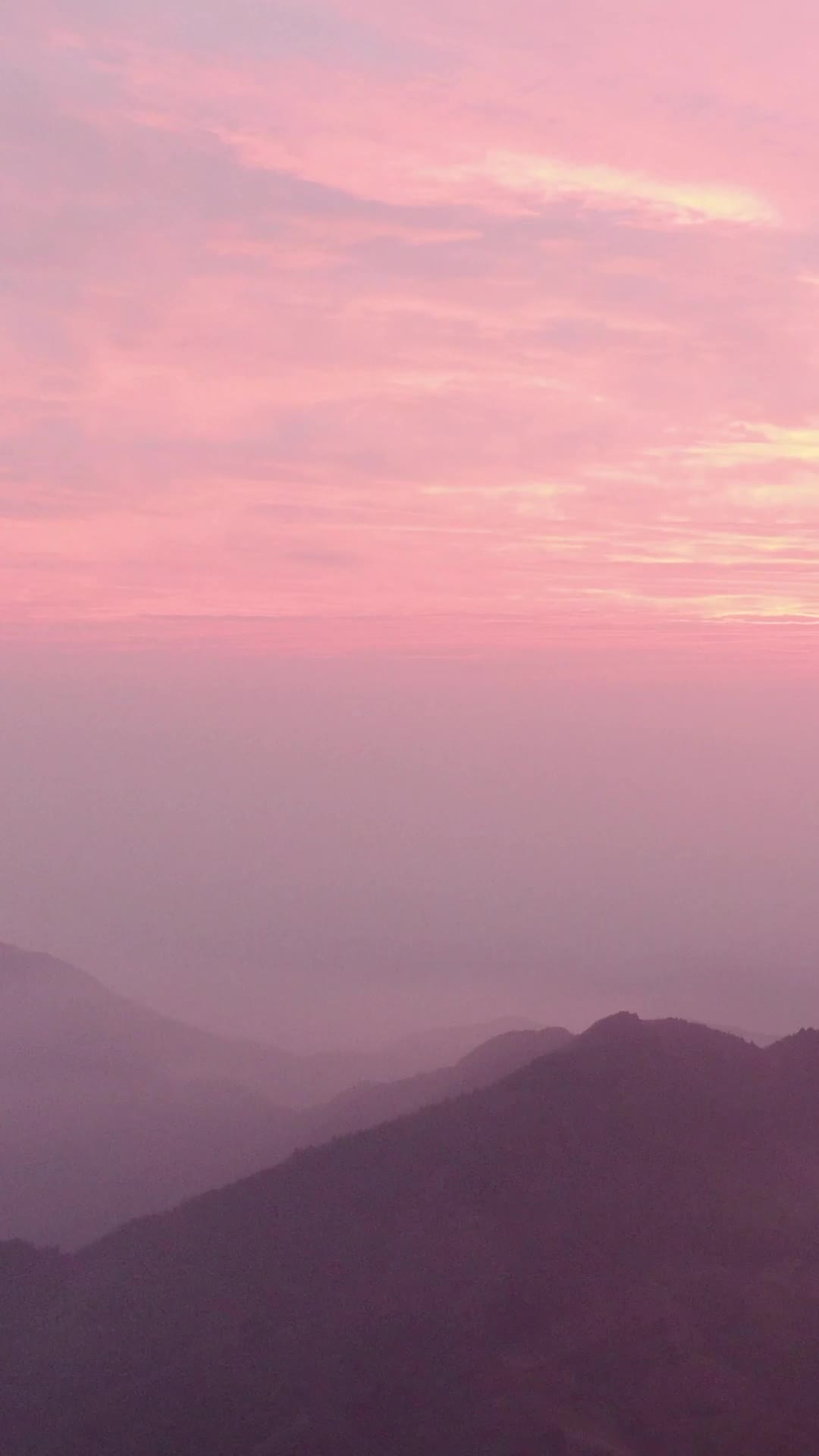 航拍湖南衡阳衡山5A景区日出彩霞竖屏视频的预览图