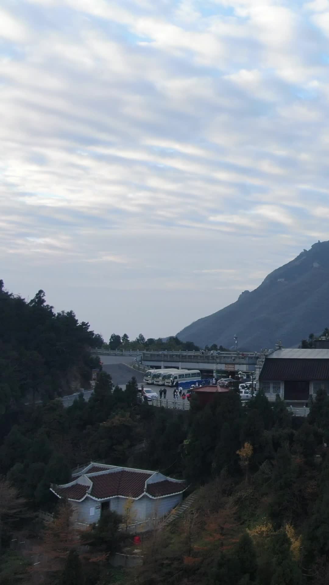 航拍衡山5A景区竖屏视频的预览图