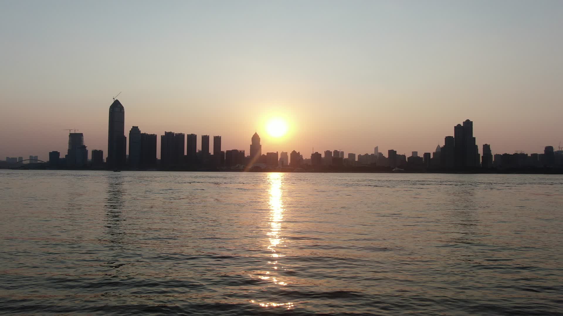 湖北武汉城市日落视频的预览图