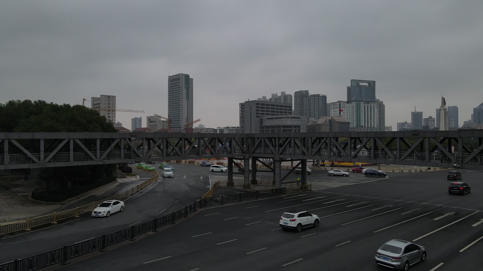江西南昌八一大道交通视频的预览图