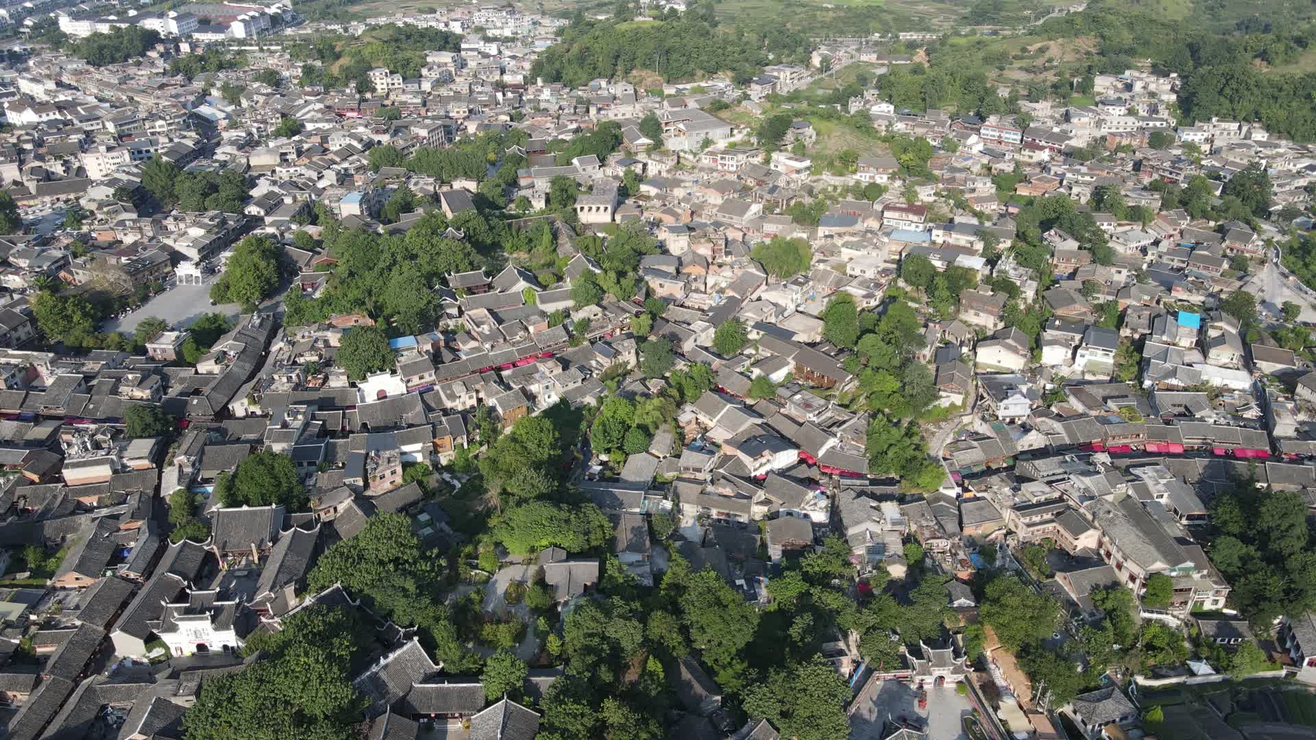 航拍贵州贵阳青岩古镇5A景区古街古巷视频的预览图