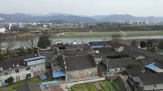 航拍湘西乾州古城古建筑视频的预览图