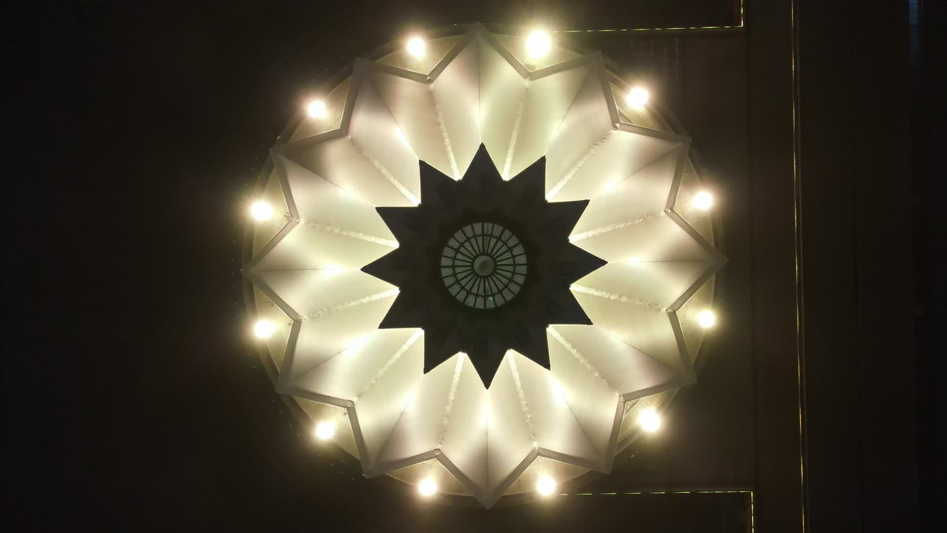 航拍广西南宁国际会展中心夜景视频的预览图