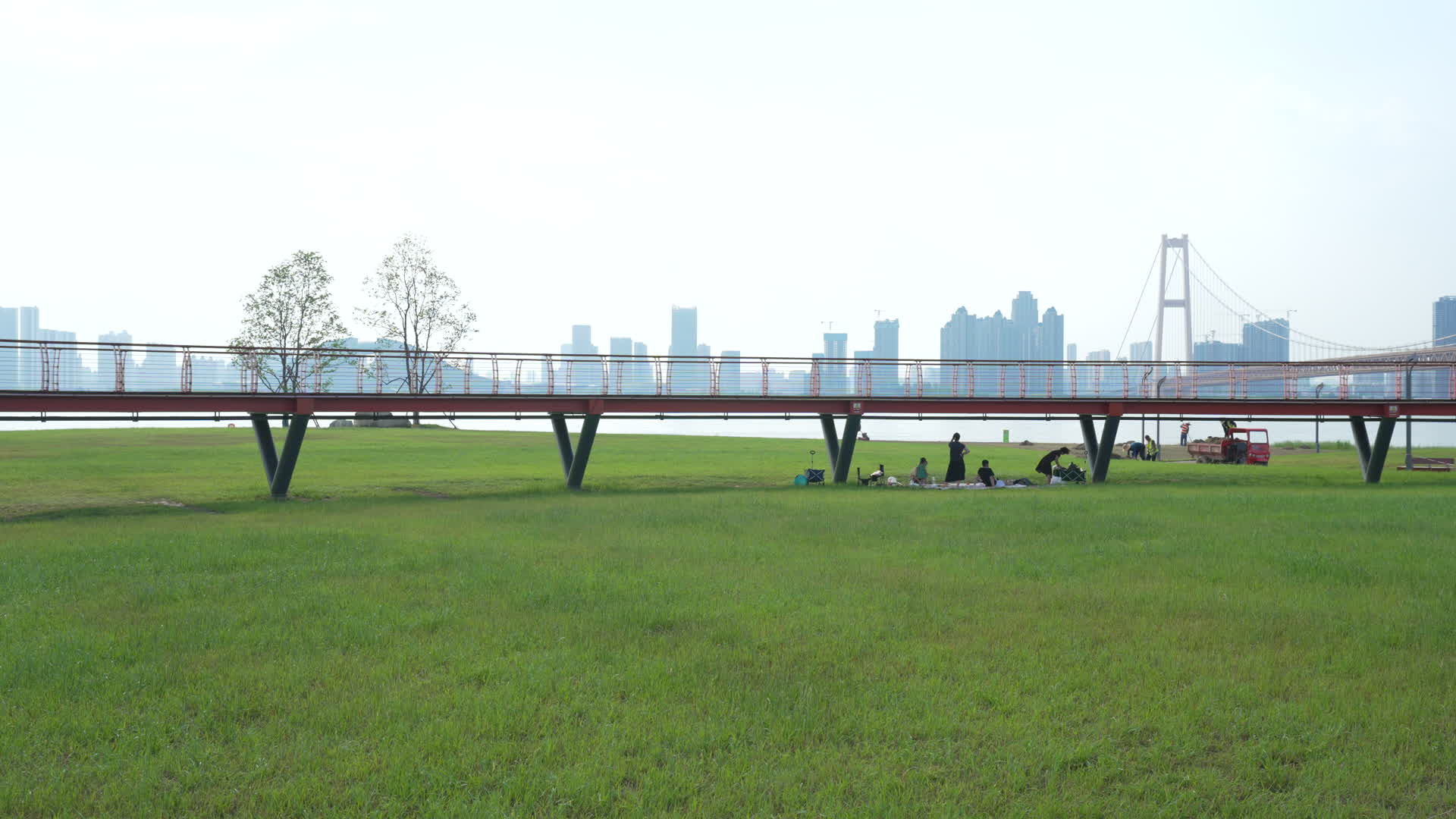 武汉洪山江滩公园视频的预览图