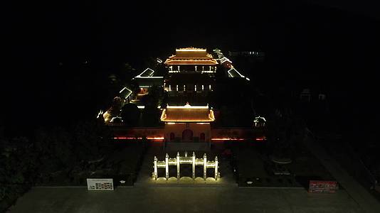 航拍广西南宁夜景视频的预览图