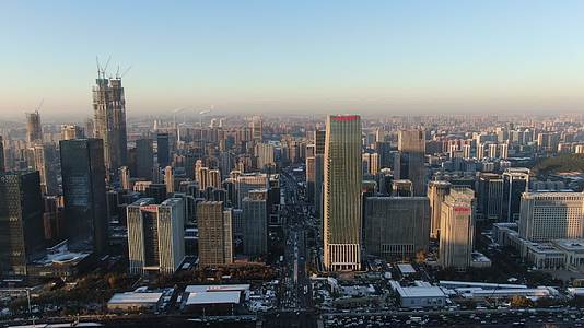 航拍山东济南新城高楼大厦视频的预览图