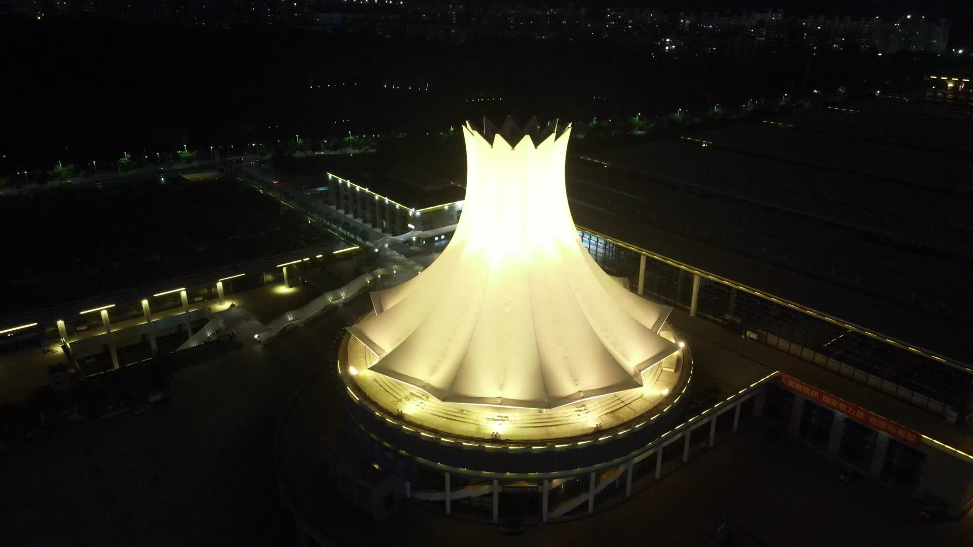 航拍广西南宁文化艺术中西夜景视频的预览图