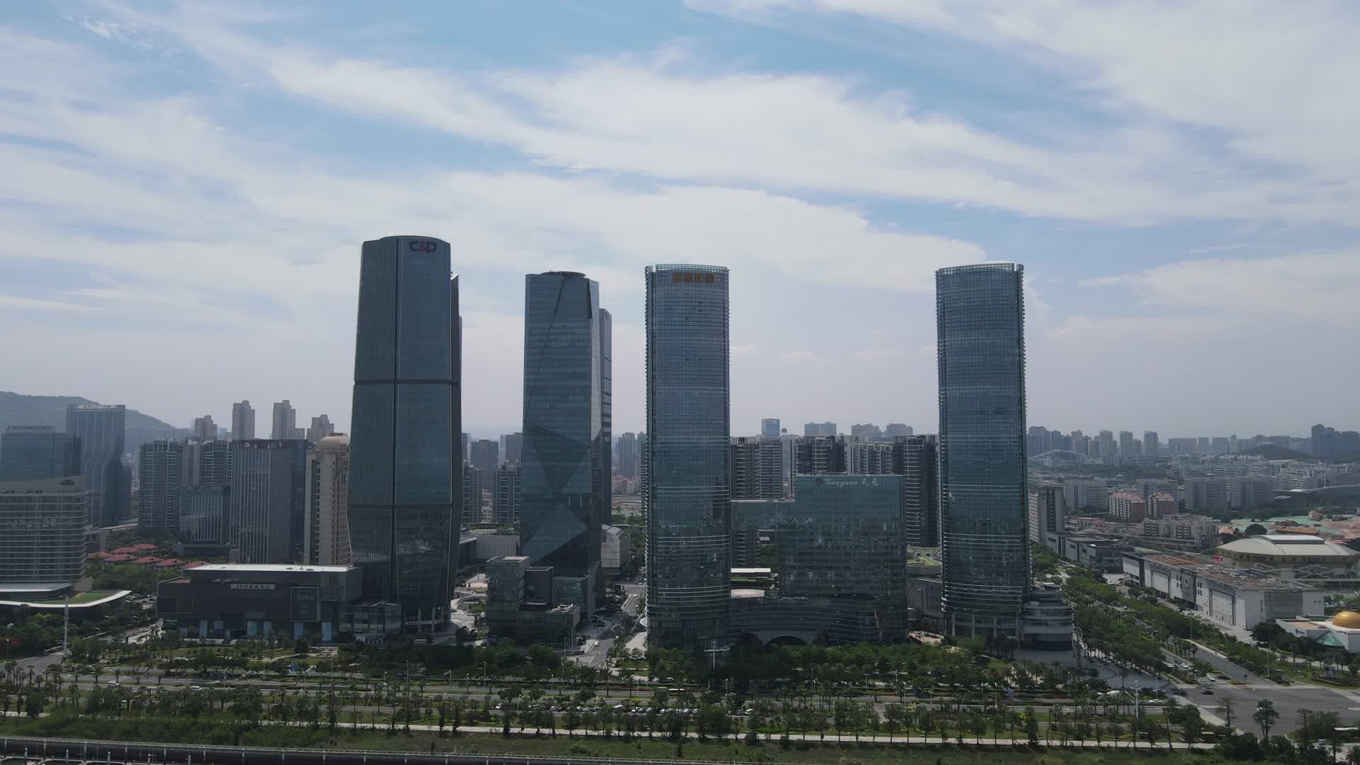 航拍福建厦门紫荆广场CBD视频的预览图