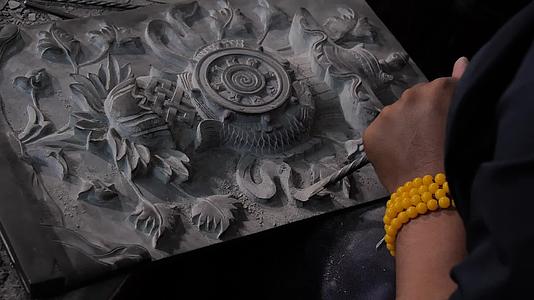 藏族石刻技术视频的预览图