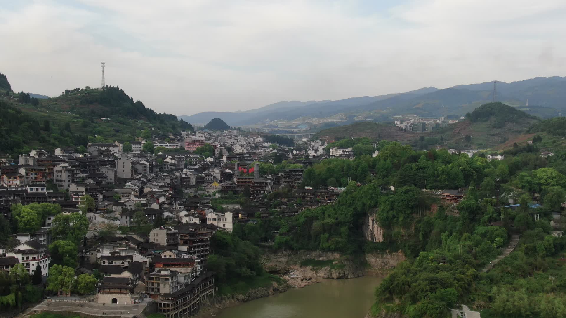 湖南湘西芙蓉镇4A景区航拍视频的预览图