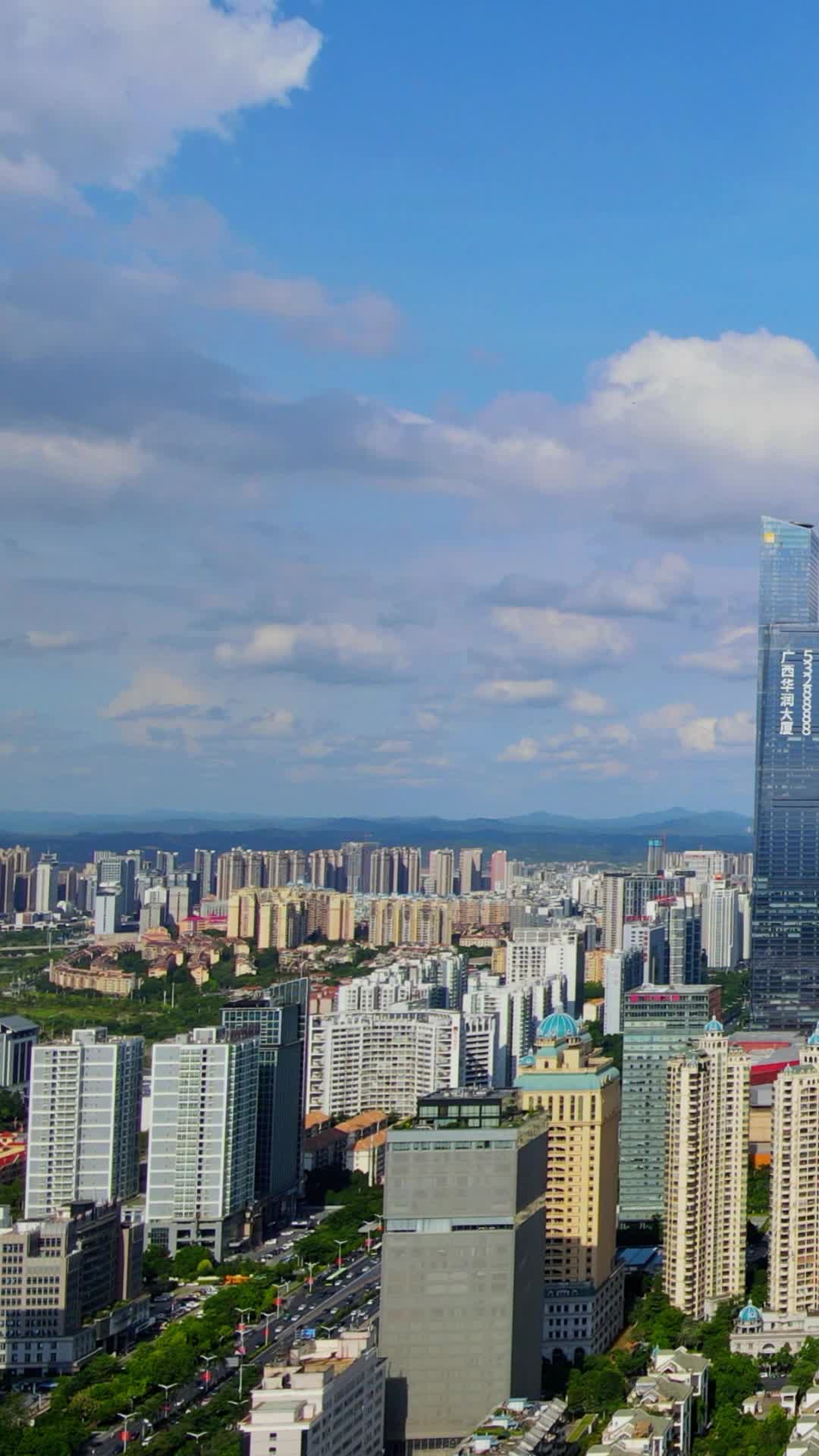 航拍广西南宁东盟商务区视频的预览图