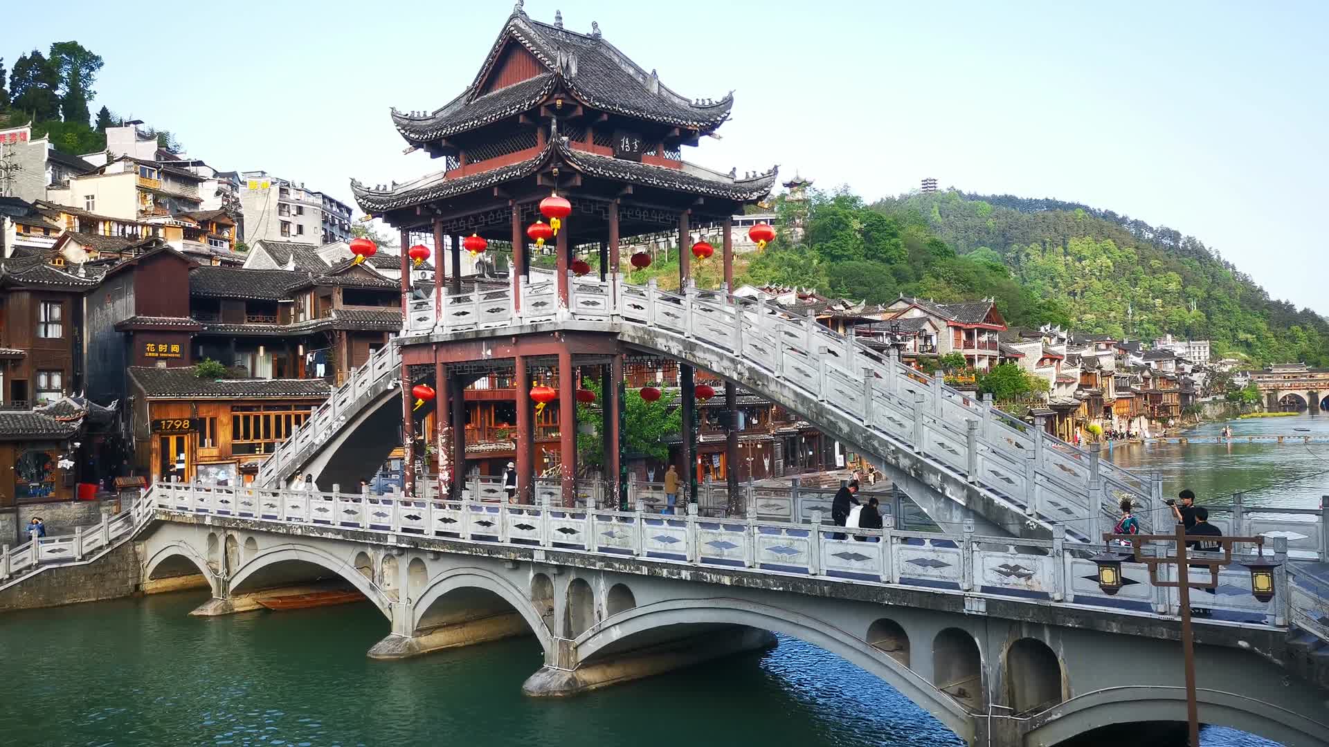 湖南湘西凤凰古城雪桥视频的预览图