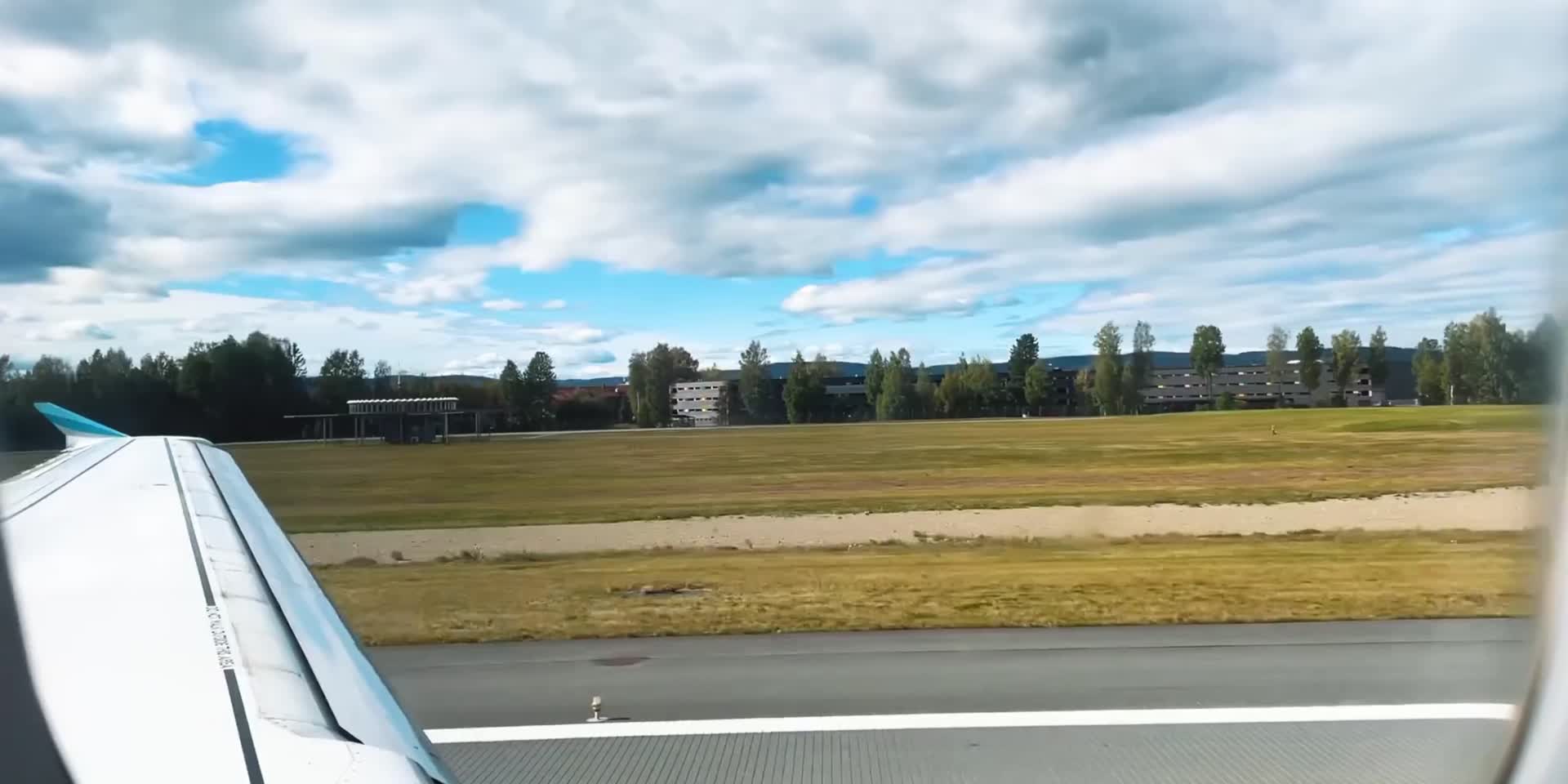 飞机机场起飞飞行视频的预览图
