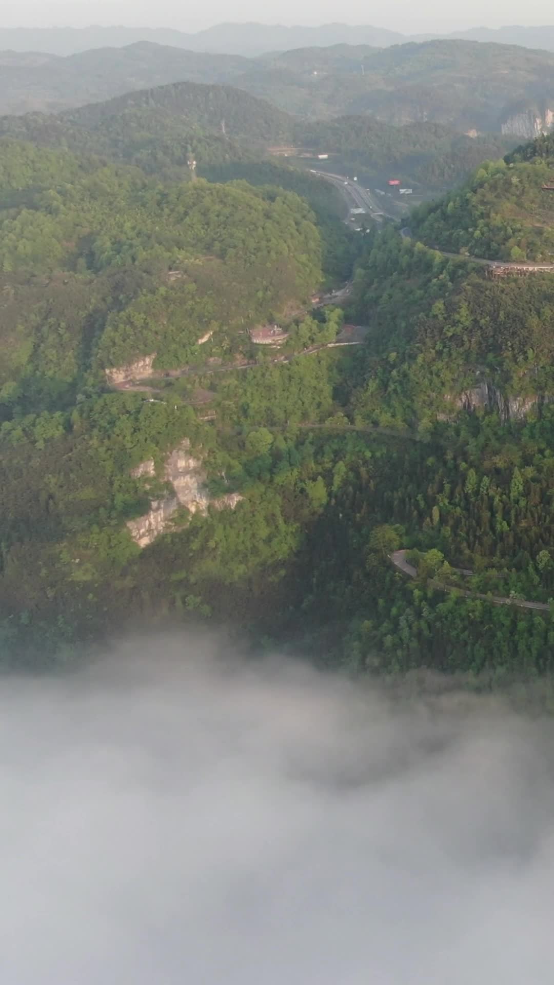 湖南湘西德夯大峡谷清晨云海视频的预览图