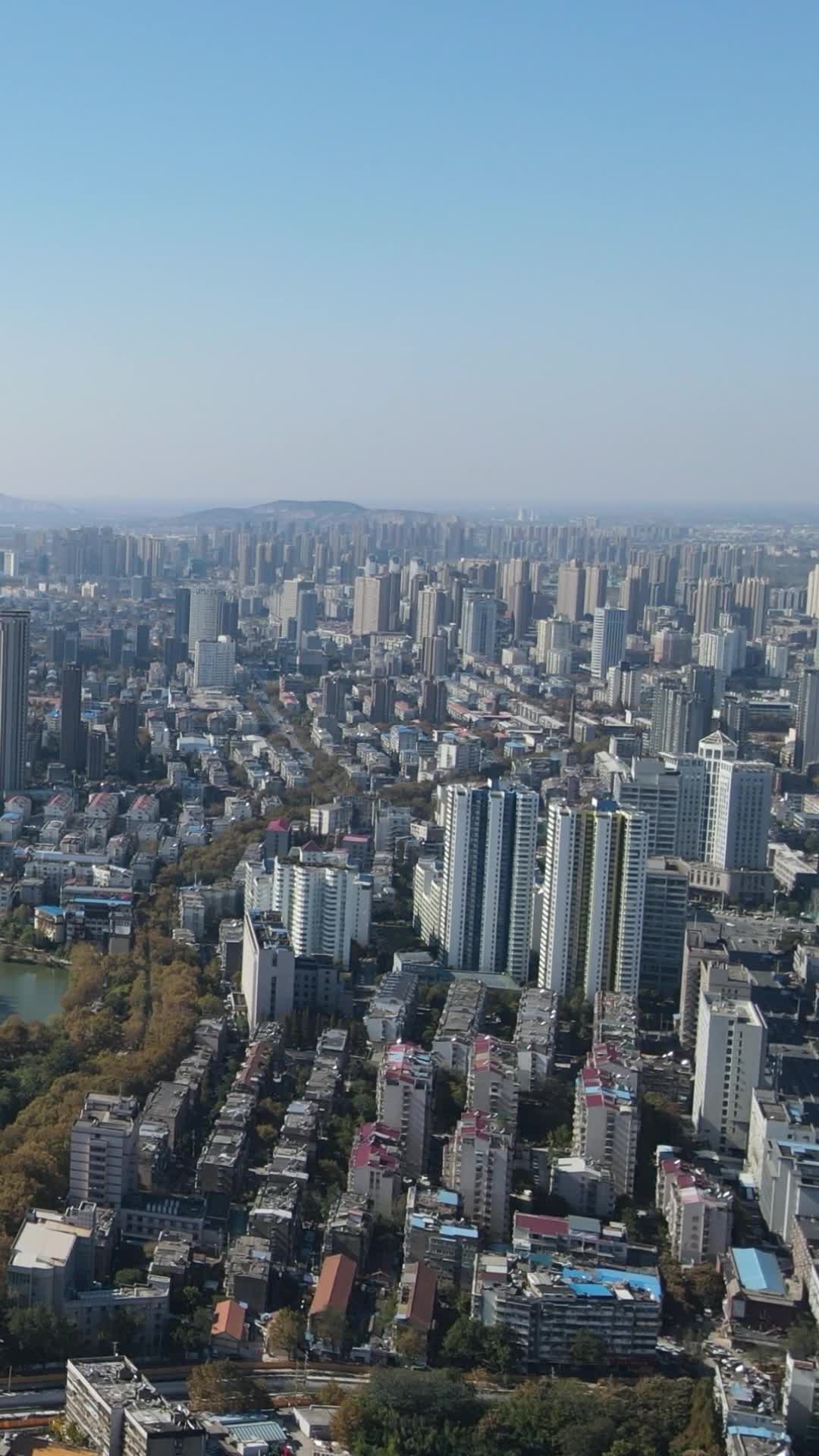 江苏徐州城市风光竖屏航拍视频的预览图