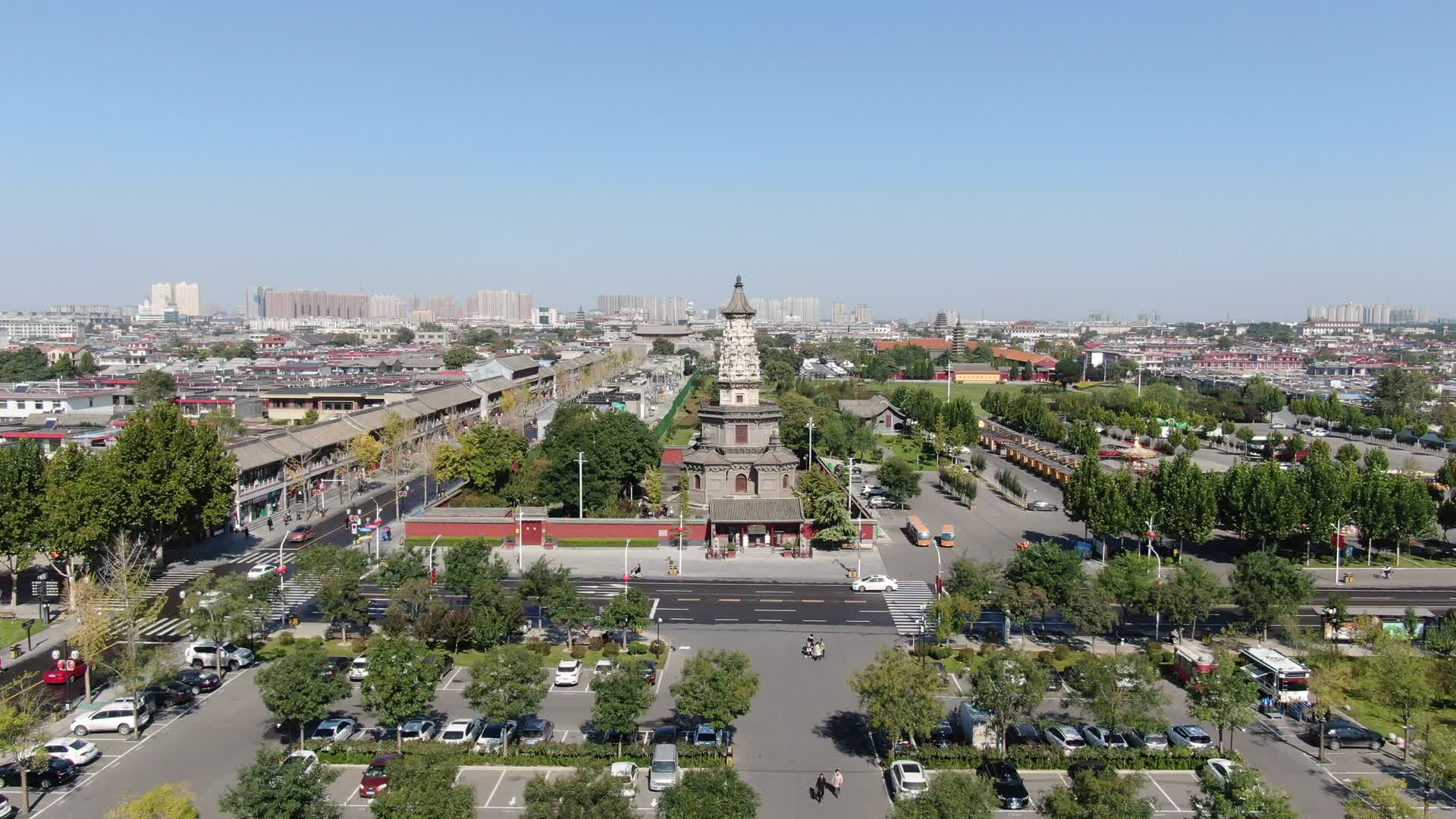 航拍石家庄正定古城广惠寺视频的预览图