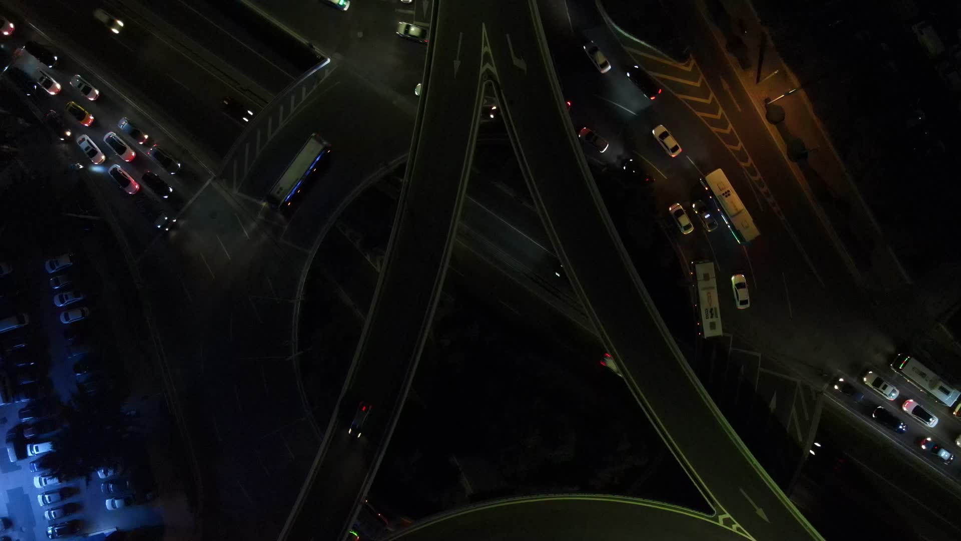航拍山东青岛城市夜景视频的预览图