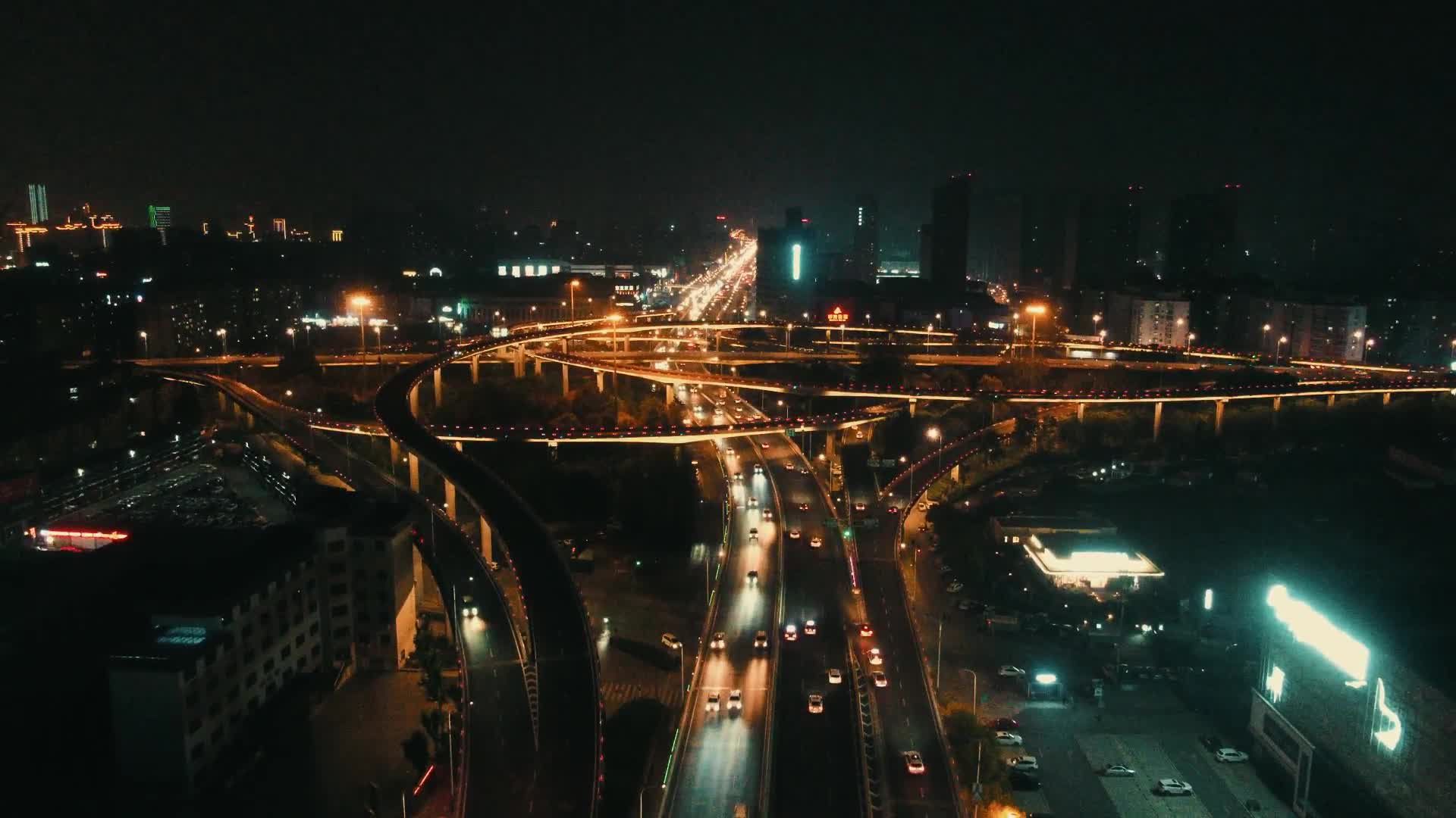 城市交通竖屏航拍视频的预览图