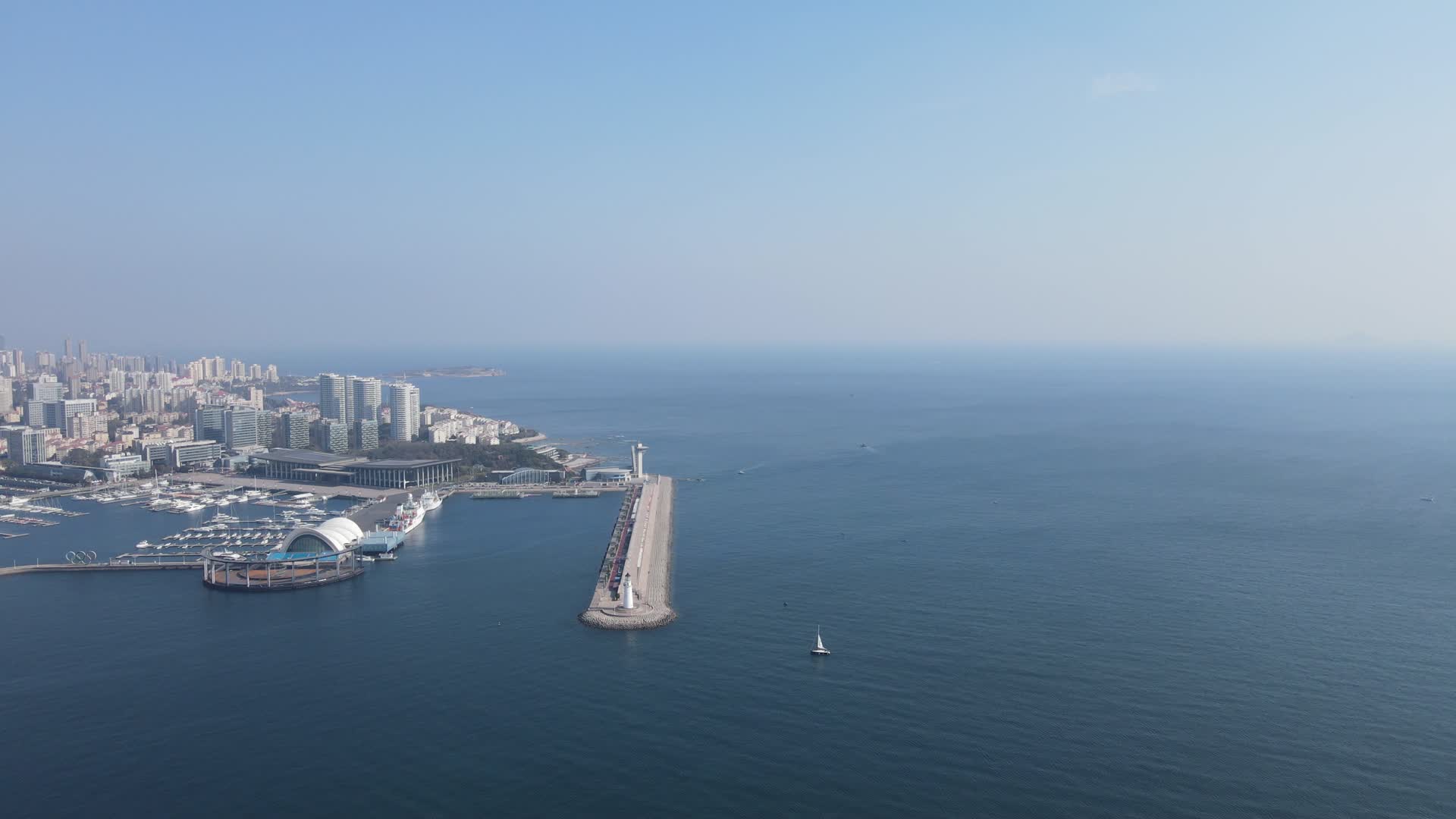 山东青岛城市风光航拍视频的预览图