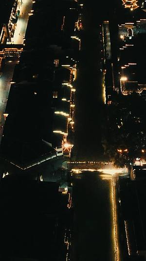 南京秦淮河夫子庙夜景航拍视频的预览图