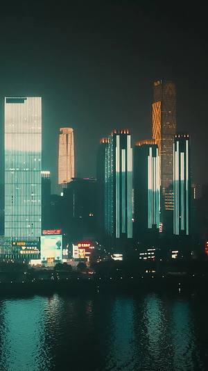 湖南长沙城市湘江橘子洲夜景风光竖屏航拍视频的预览图