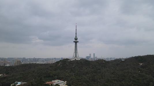 航拍山东青岛城市风光地标建筑视频的预览图