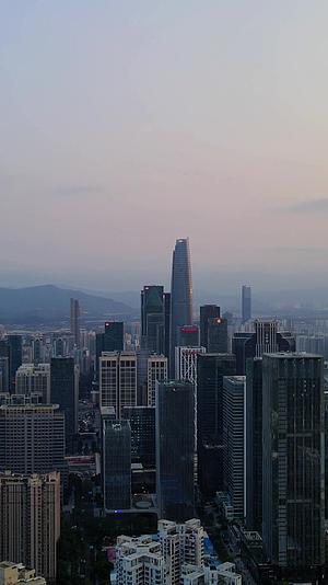 航拍广东深圳城市天际线视频的预览图