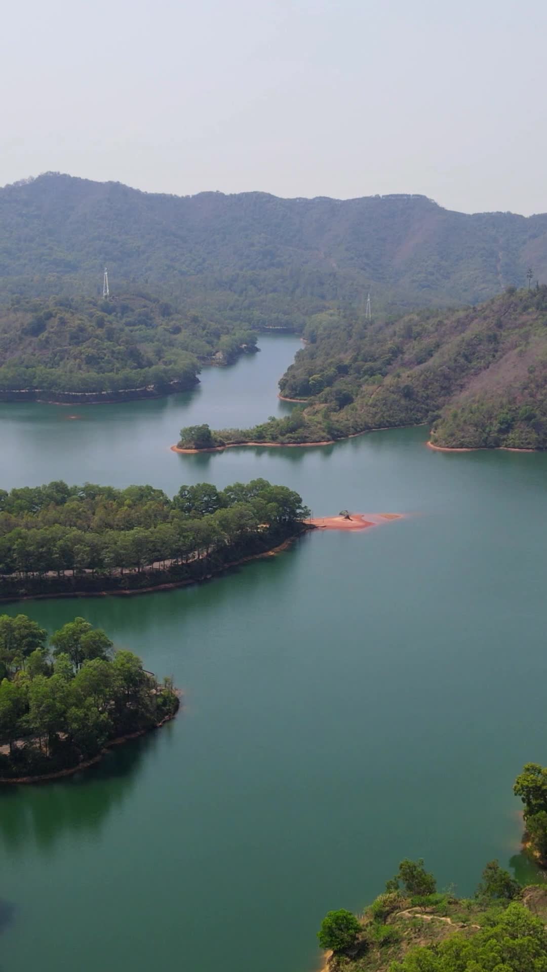 航拍广东惠州红花湖水库视频的预览图